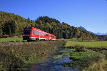 RE mit Baureihe VT 612 zwischen Altstädten und Sonthofen im Allgäu