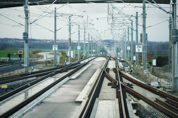 DB12740 VDE 8.2 – the fast rail link between Halle/Leipzig and Erfurt