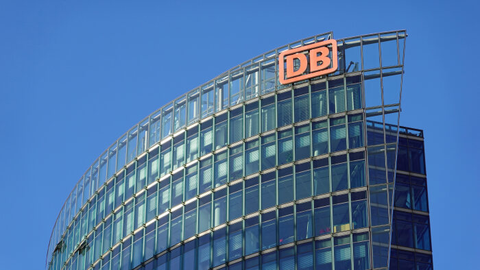 DB175978 Bahntower in Berlin