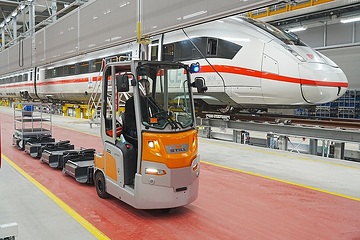 Das "Neue Werk Cottbus" der DB Fahrzeuginstandhaltung GmbH (FZI) hat pünktlich seine Arbeit mit der schweren Instandhaltung eines ICE 4 Baureihe 412 aufgenommen.