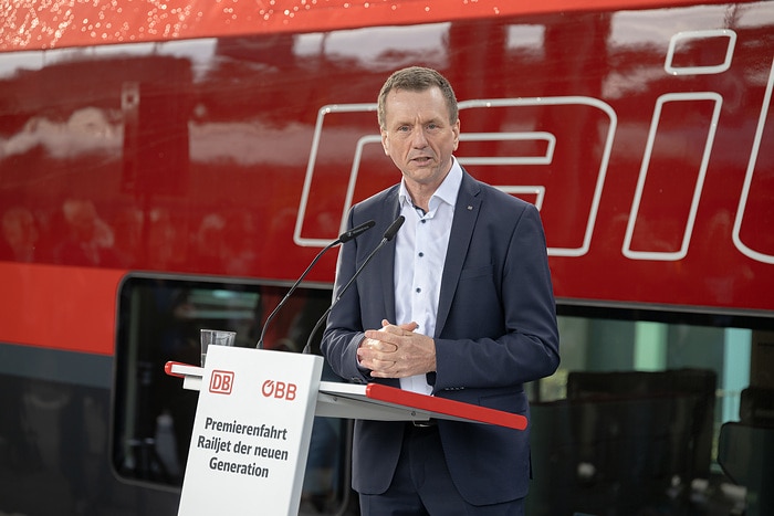 DB253752 Mehr Komfort für Reisende nach Österreich und Italien: Der Railjet der neuen Generation