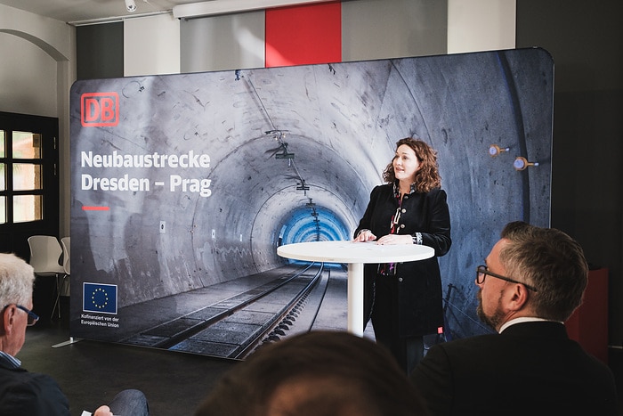 DB253975 Neubaustrecke Dresden–Prag: Region unterstützt Tunnel durch das Erzgebirge 