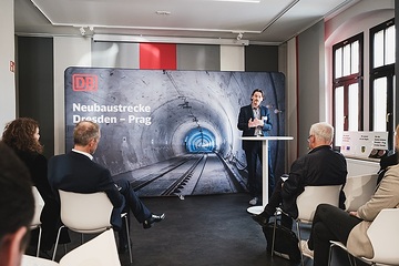 Neubaustrecke Dresden–Prag: Region unterstützt Tunnel durch das Erzgebirge. Kay Müller, DB-Projektleiter des Neubauprojektes Dresden-Prag